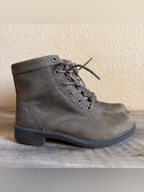 Kodiak Waterproof Original All Season Boots - Women's Size 6.5